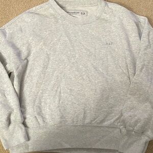 Abercrombie Kids 15/16 Girls Light Gray Crewneck Sweater